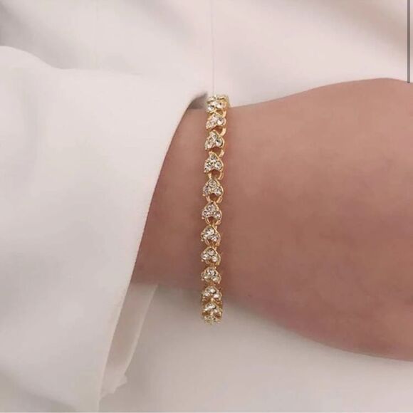NEW Gold Heart Rhinestone Tennis Bracelet - Picture 1 of 4